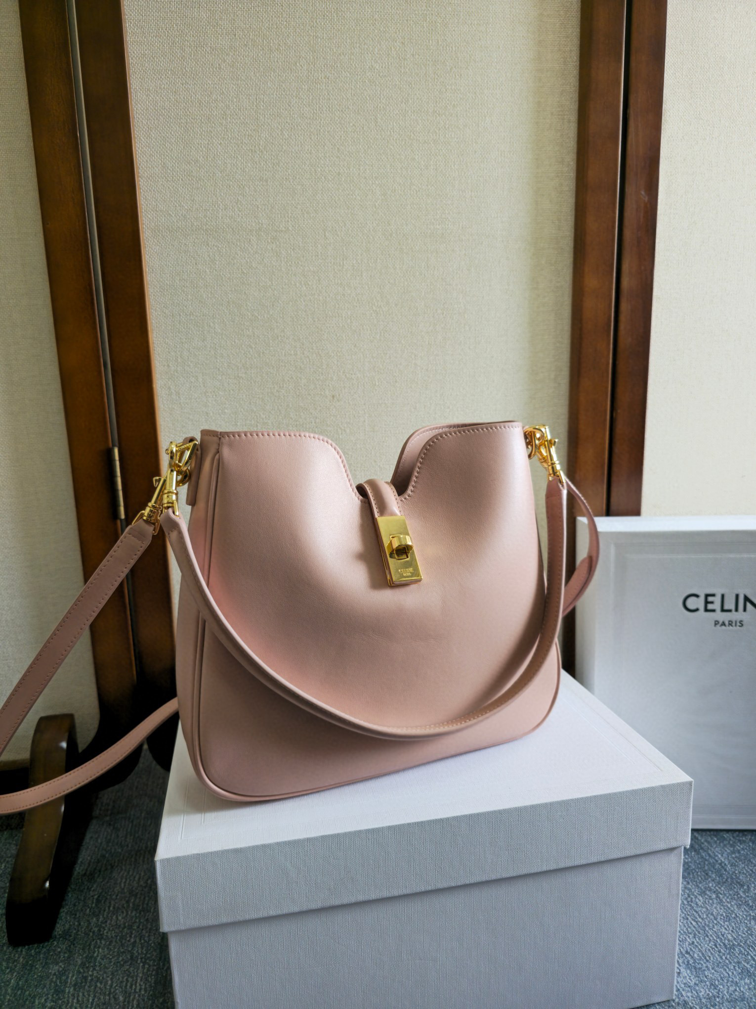 Celine Bucket bag Size：24.5*21*5cm
