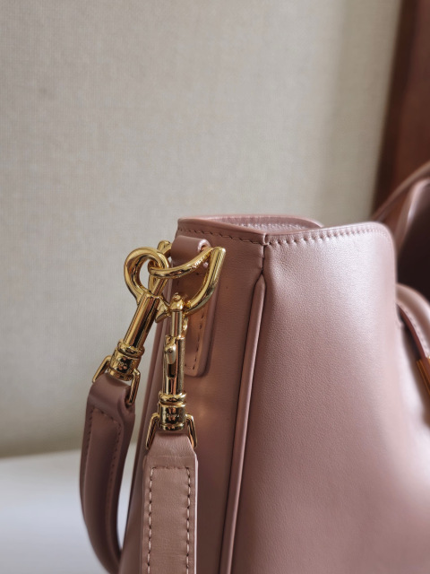 Celine Bucket bag Size：24.5*21*5cm