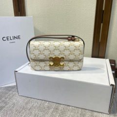 Celine Unterarmtasche Größe: 20 x 10 x 4 cm