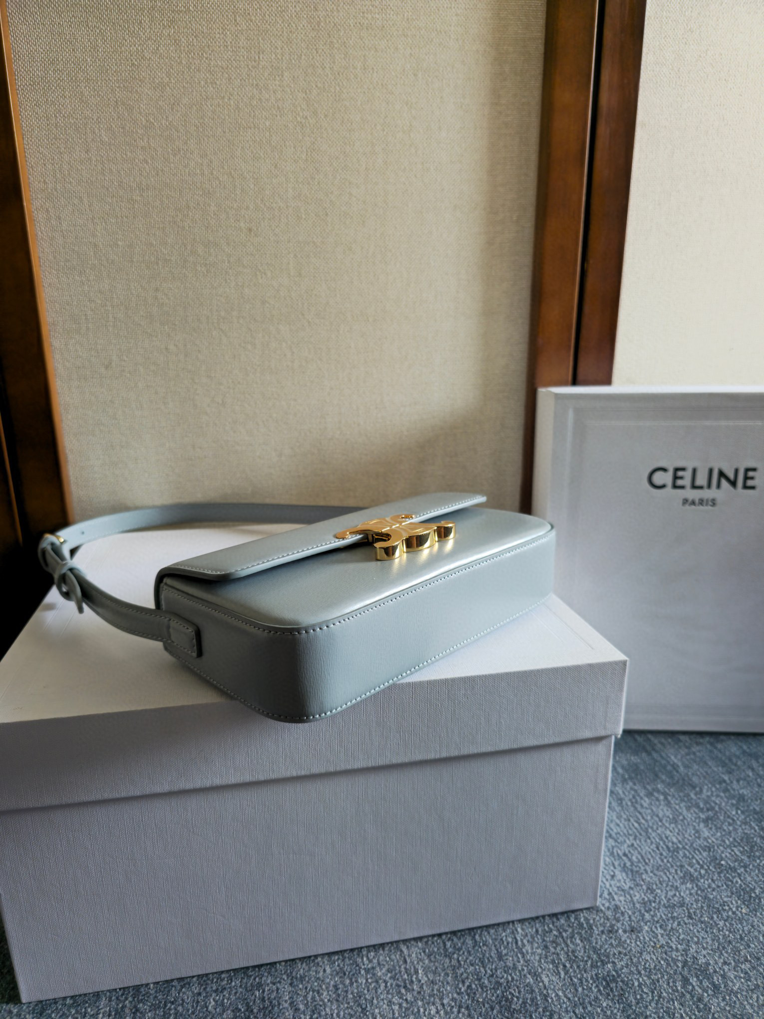 Celine Unterarmtasche Größe: 20 x 10 x 4 cm
