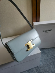 Celine Unterarmtasche Größe: 20 x 10 x 4 cm