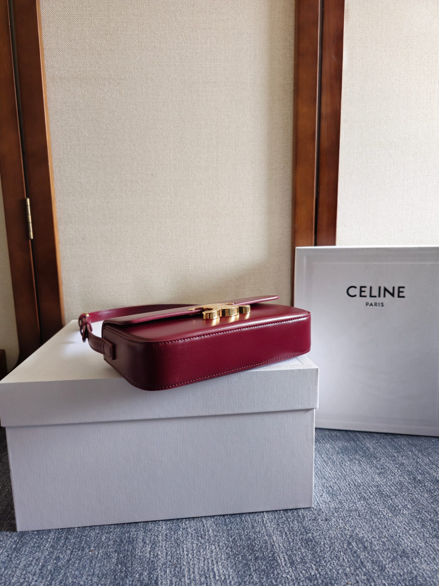 Celine Unterarmtasche Größe: 20 x 10 x 4 cm