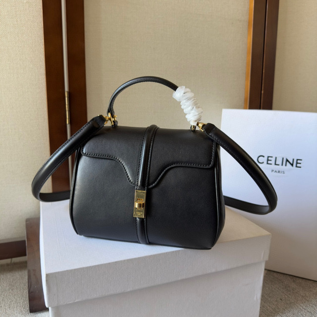 Celine 手拿包 尺寸：17.5*14*7cm