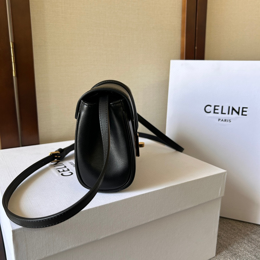Celine Handtasche Größe: 18 * 12,5 * 6 cm