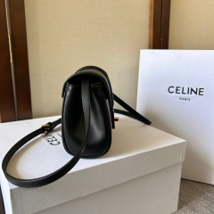 Celine Handtasche Größe: 18 * 12,5 * 6 cm