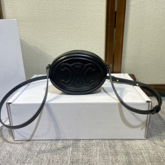 Celine 单肩包 尺寸：16*12.5*4cm