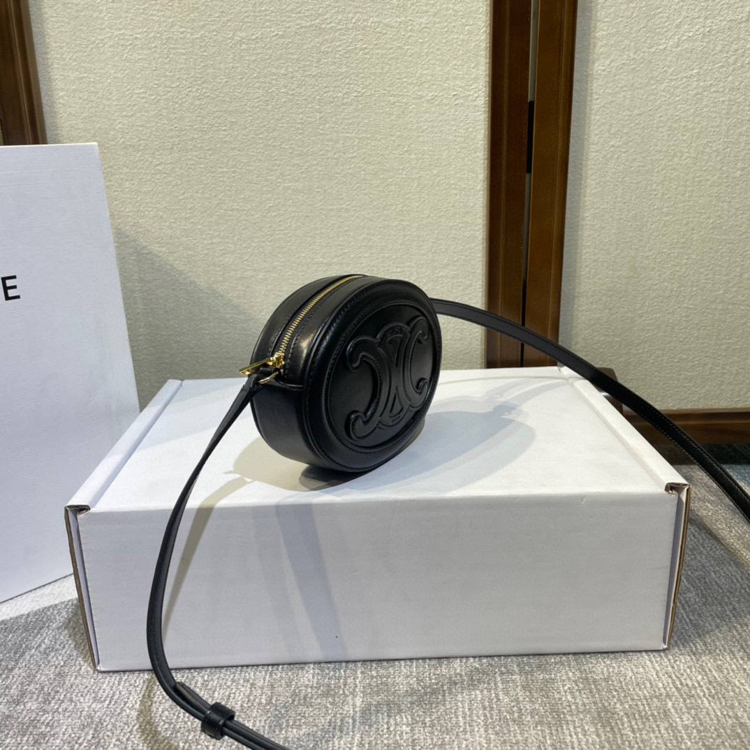 Celine 单肩包 尺寸：16*12.5*4cm