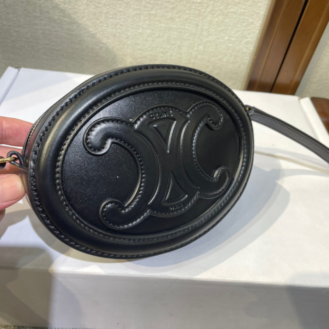 Celine 单肩包 尺寸：16*12.5*4cm