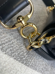 Celine  Single shoulder bag Size：20*7*15cm