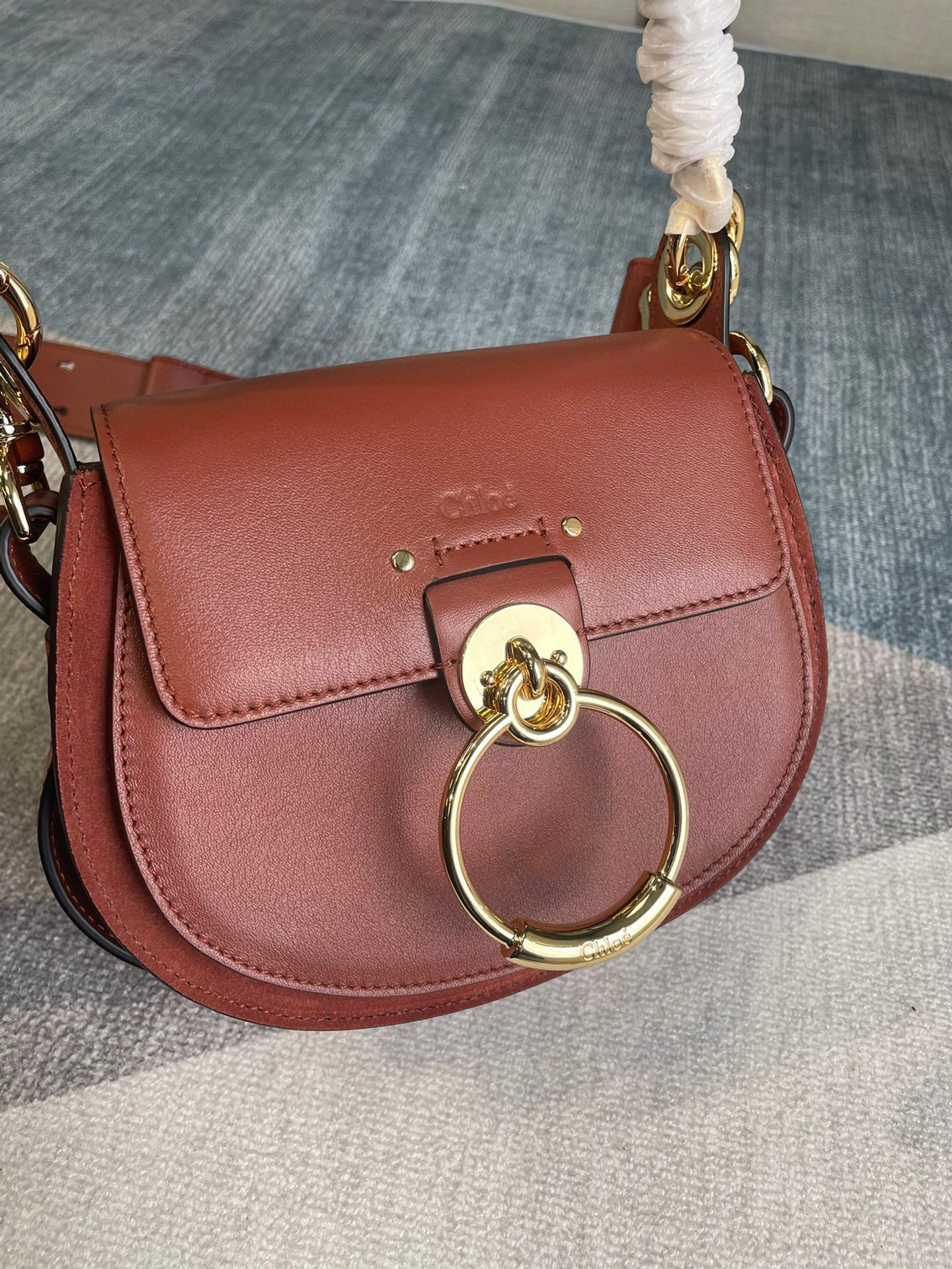 Celine  Single shoulder bag Size：20*7*15cm