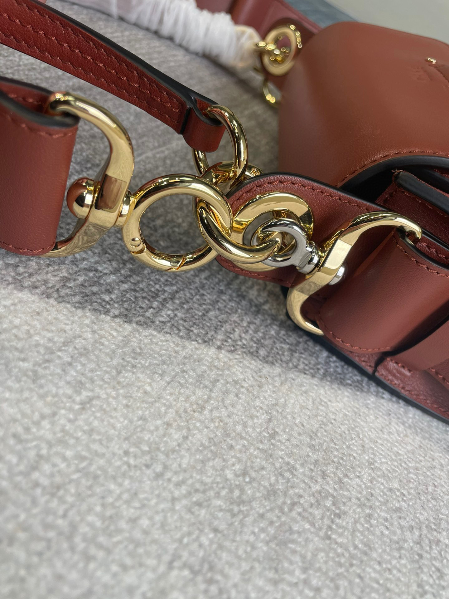 Celine  Single shoulder bag Size：20*7*15cm