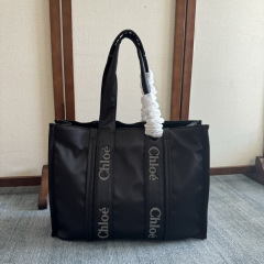 Celine购物袋尺寸：45*33*13cm