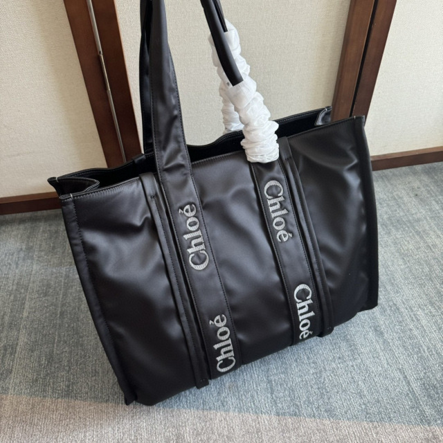 Celine购物袋尺寸：45*33*13cm
