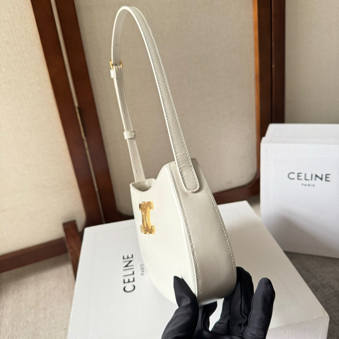 Celine Unterarmtasche Größe: 22 x 13,5 x 4 cm