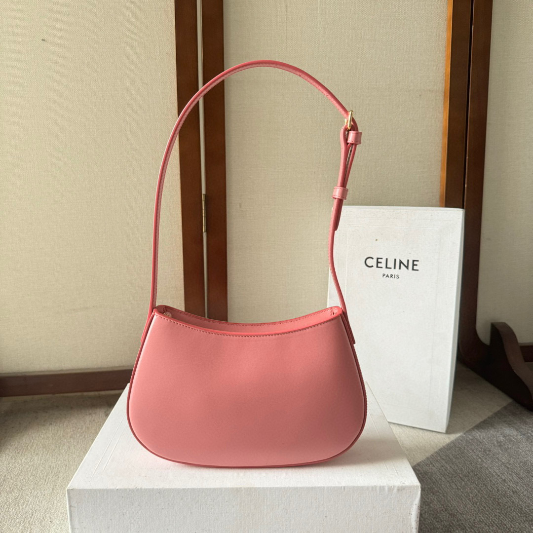 Celine 腋下包 尺寸：22*13.5*4cm