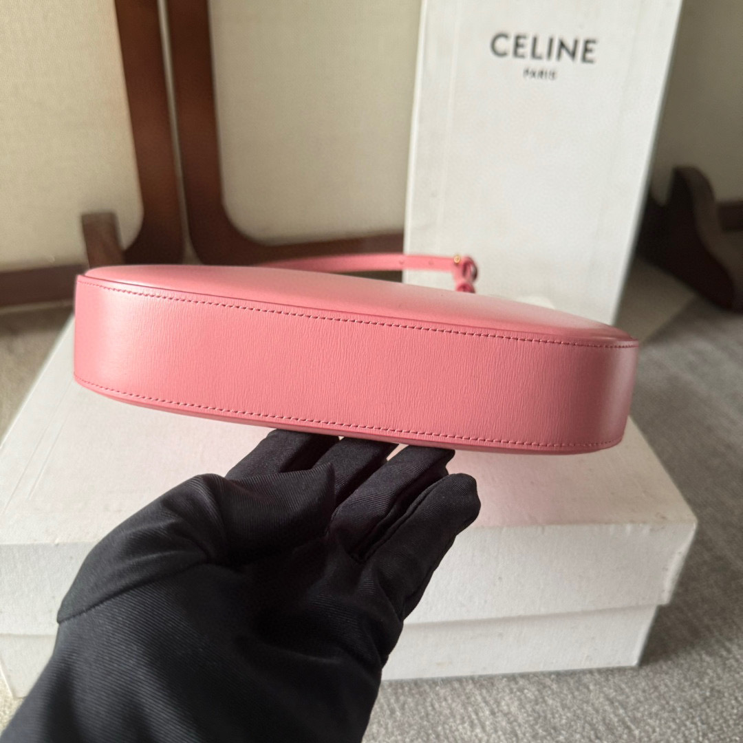 Celine 腋下包 尺寸：22*13.5*4cm