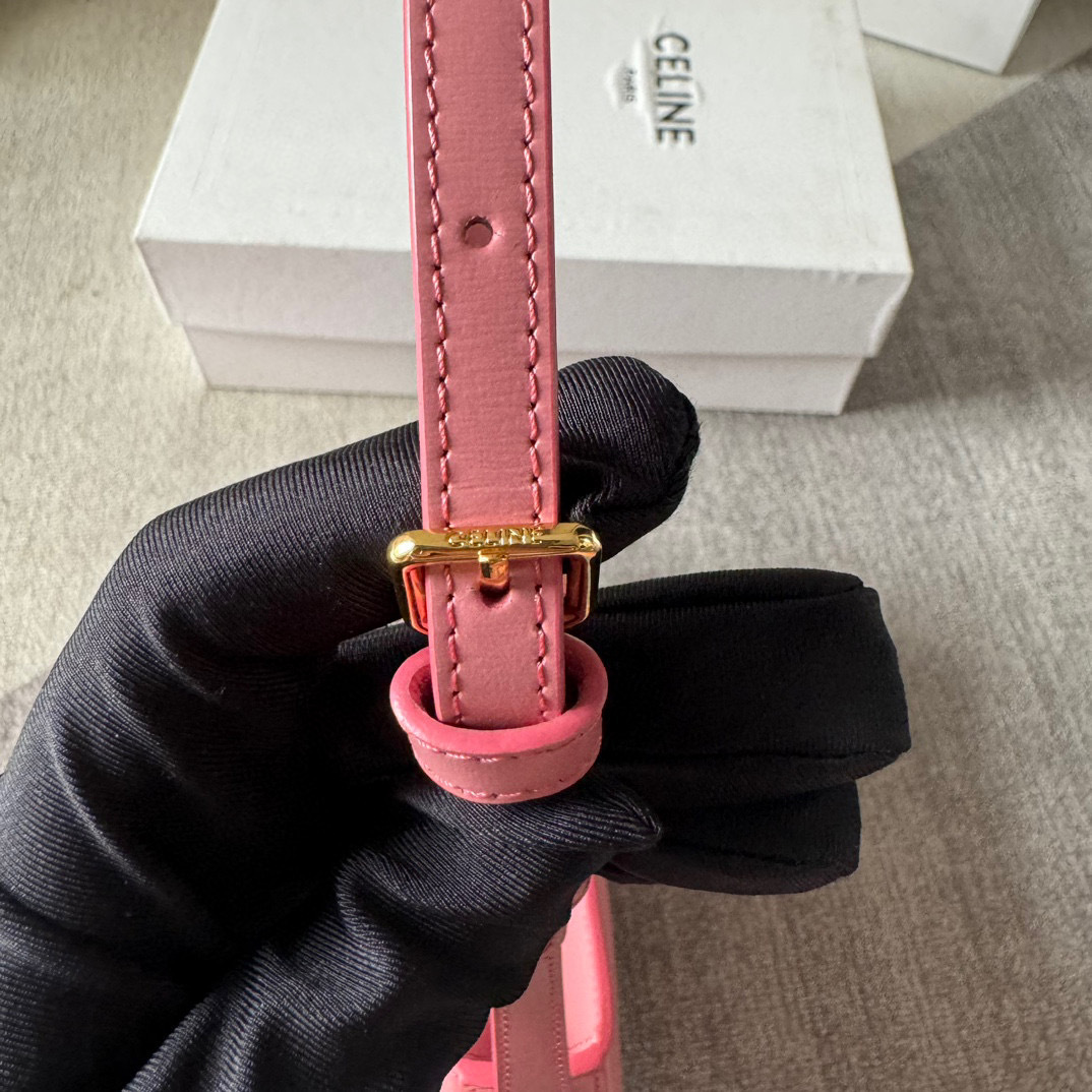 Celine 腋下包 尺寸：22*13.5*4cm