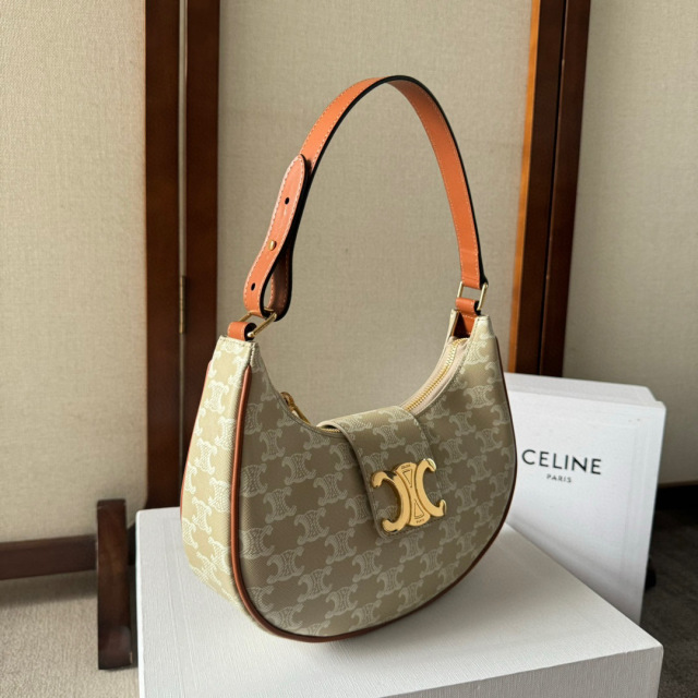 Celine Unterarmtasche Größe: 19,5 x 14 x 7,5 cm