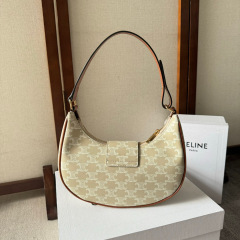 Celine Unterarmtasche Größe: 19,5 x 14 x 7,5 cm
