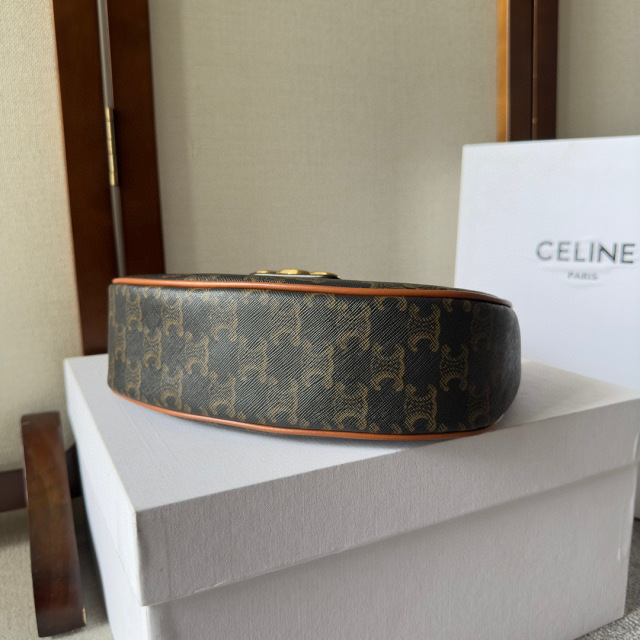 Celine腋下包尺寸：19.5*14*7.5cm