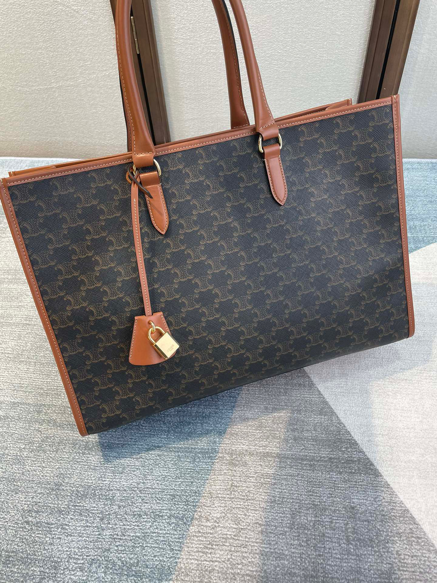 Beg beli-belah Celine Saiz：34*12.5*23cm
