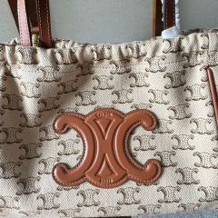 Celine 手拿包 尺寸：22*17*15cm