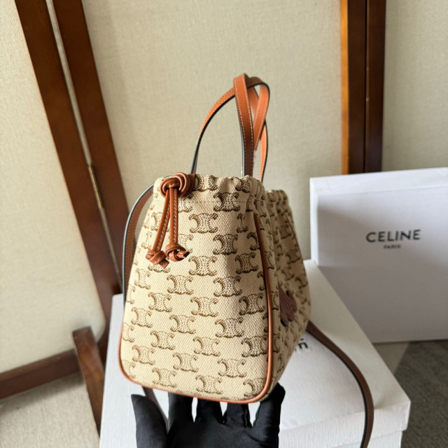 Celine 手拿包 尺寸：22*17*15cm