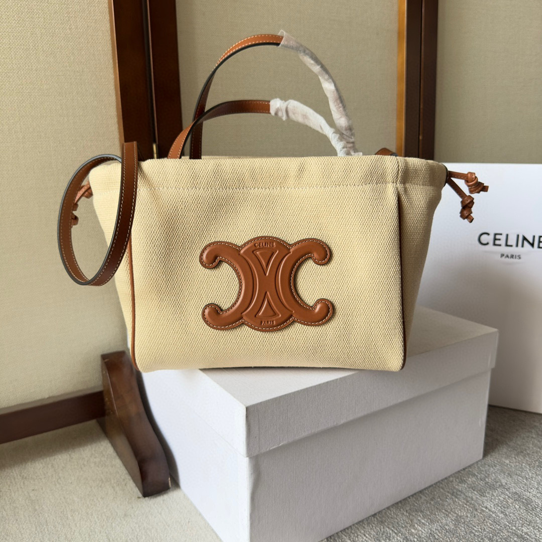Borsa a mano Celine Dimensioni: 22*17*15cm