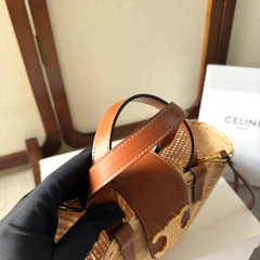 Celine心月 尺寸：32*14*7cm
