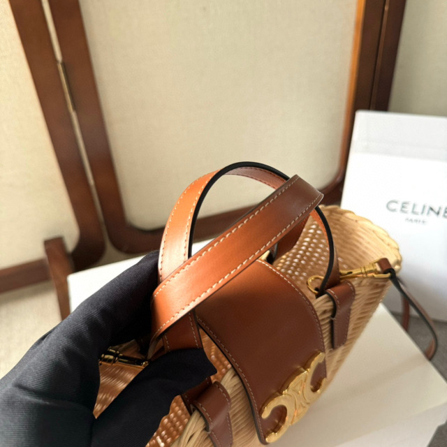 Celine心月 尺寸：32*14*7cm