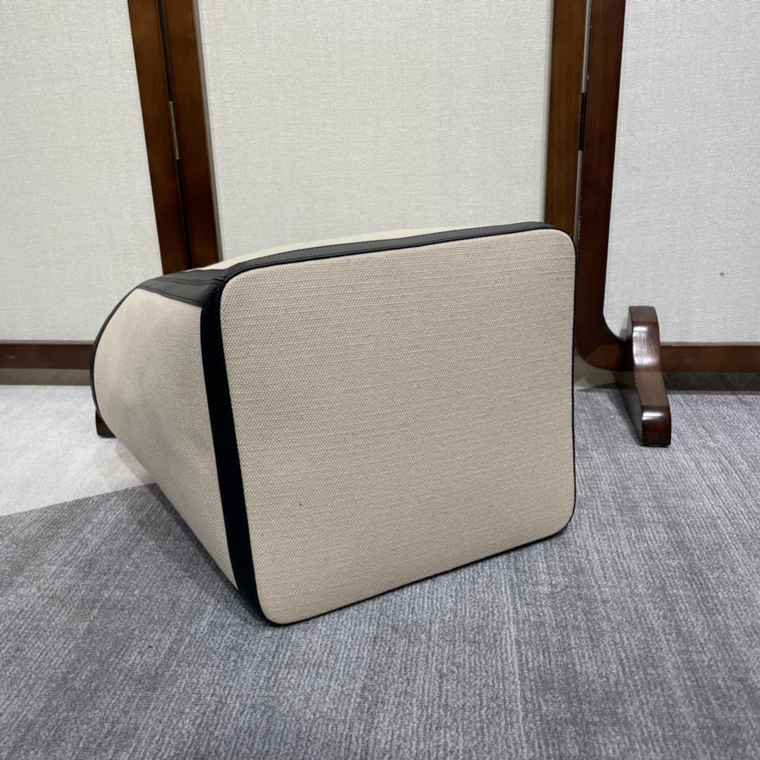 Borsa a secchiello Celine Dimensioni: 27*31*26cm