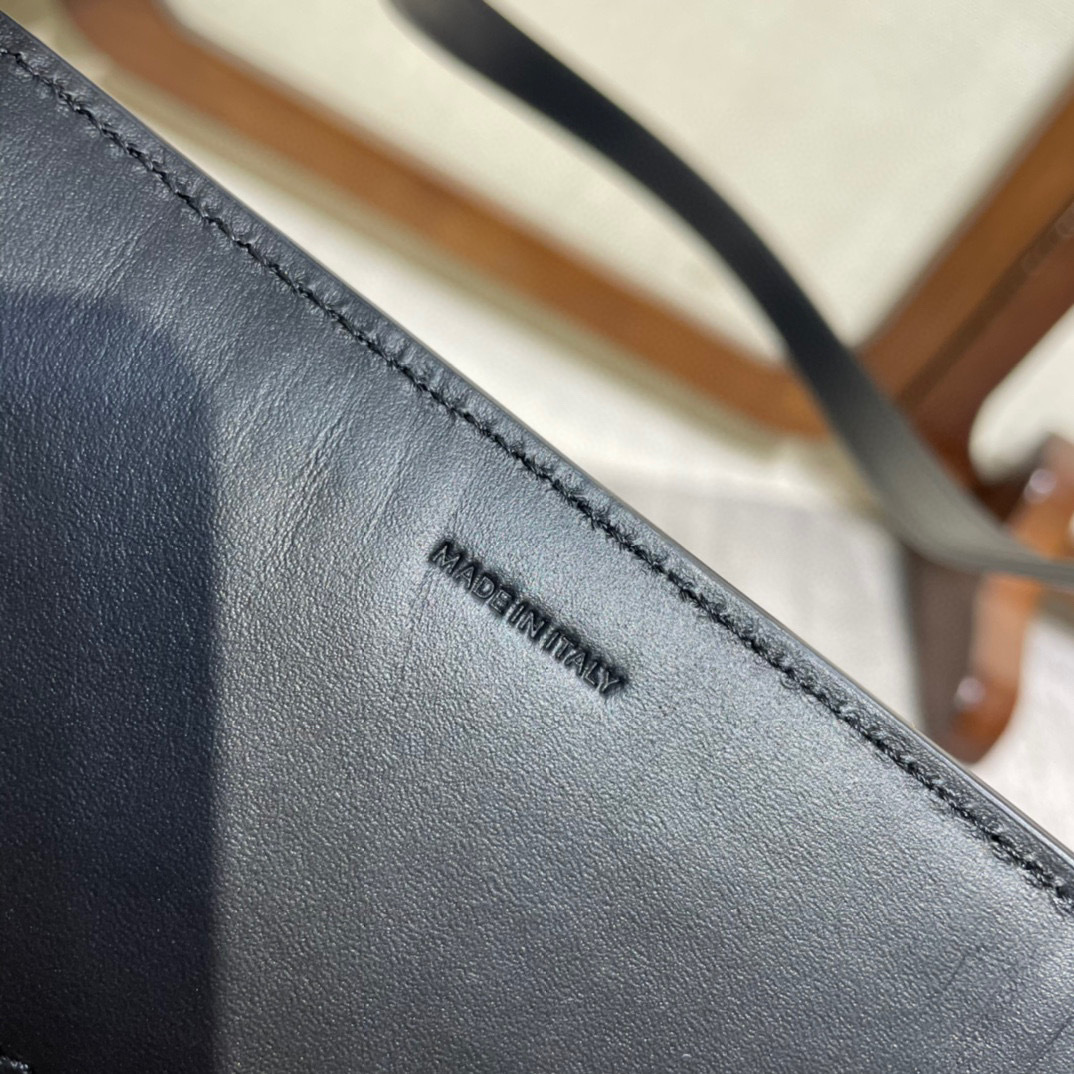 Borsa a secchiello Celine Dimensioni: 27*31*26cm