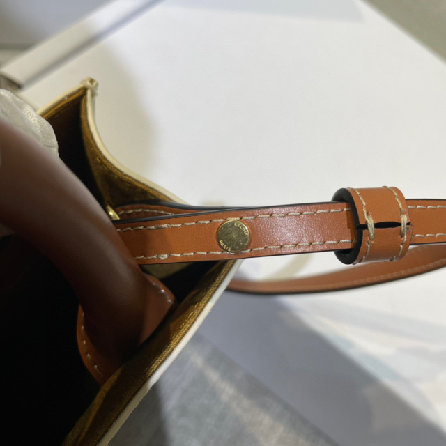 Saiz beg tangan Celine：17*21*4sm