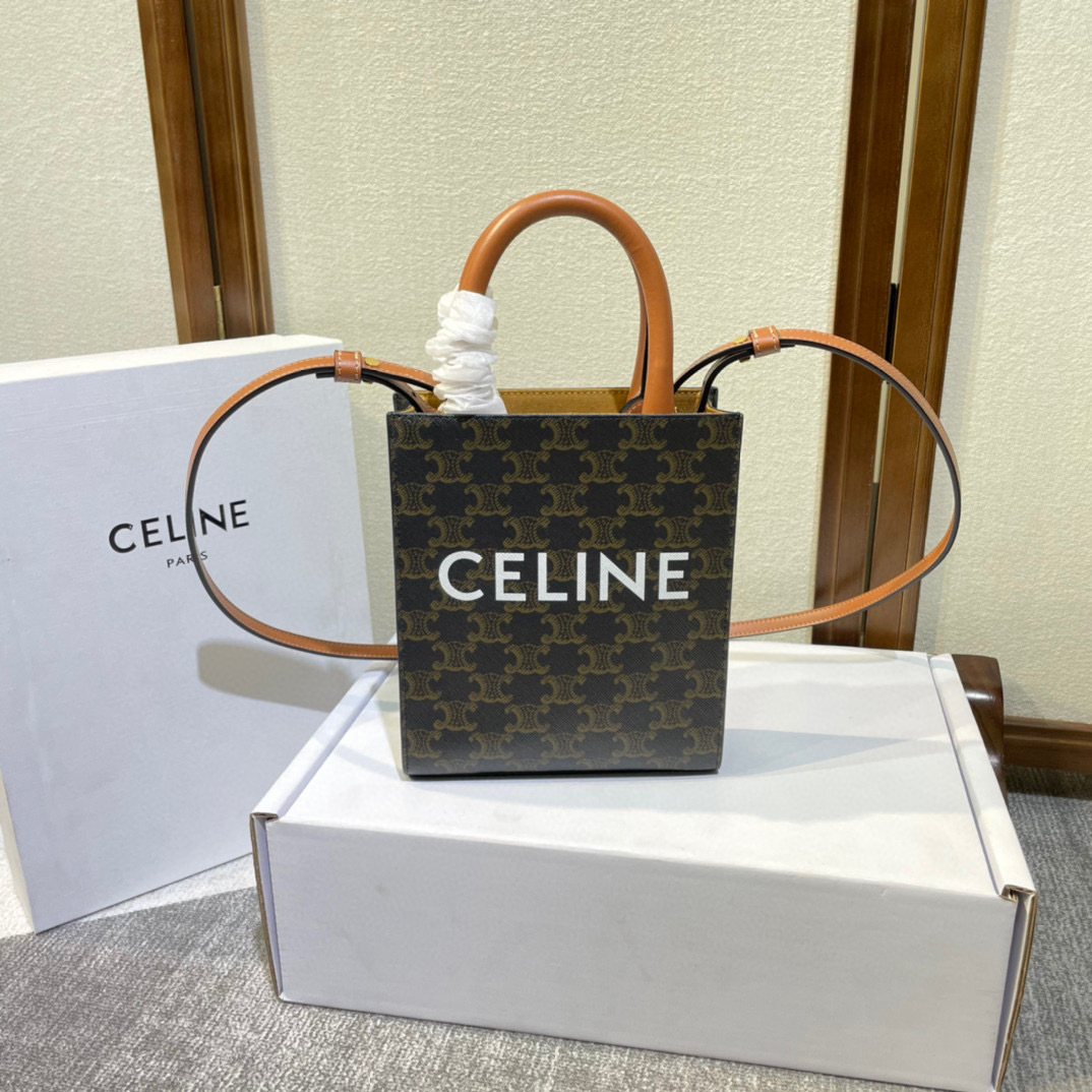 Saiz beg tangan Celine：17*21*4sm