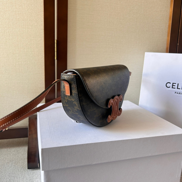 Celine  Single shoulder bag Size：23*13.5*6cm