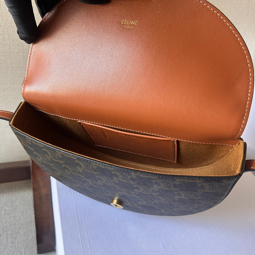 Celine  Single shoulder bag Size：23*13.5*6cm