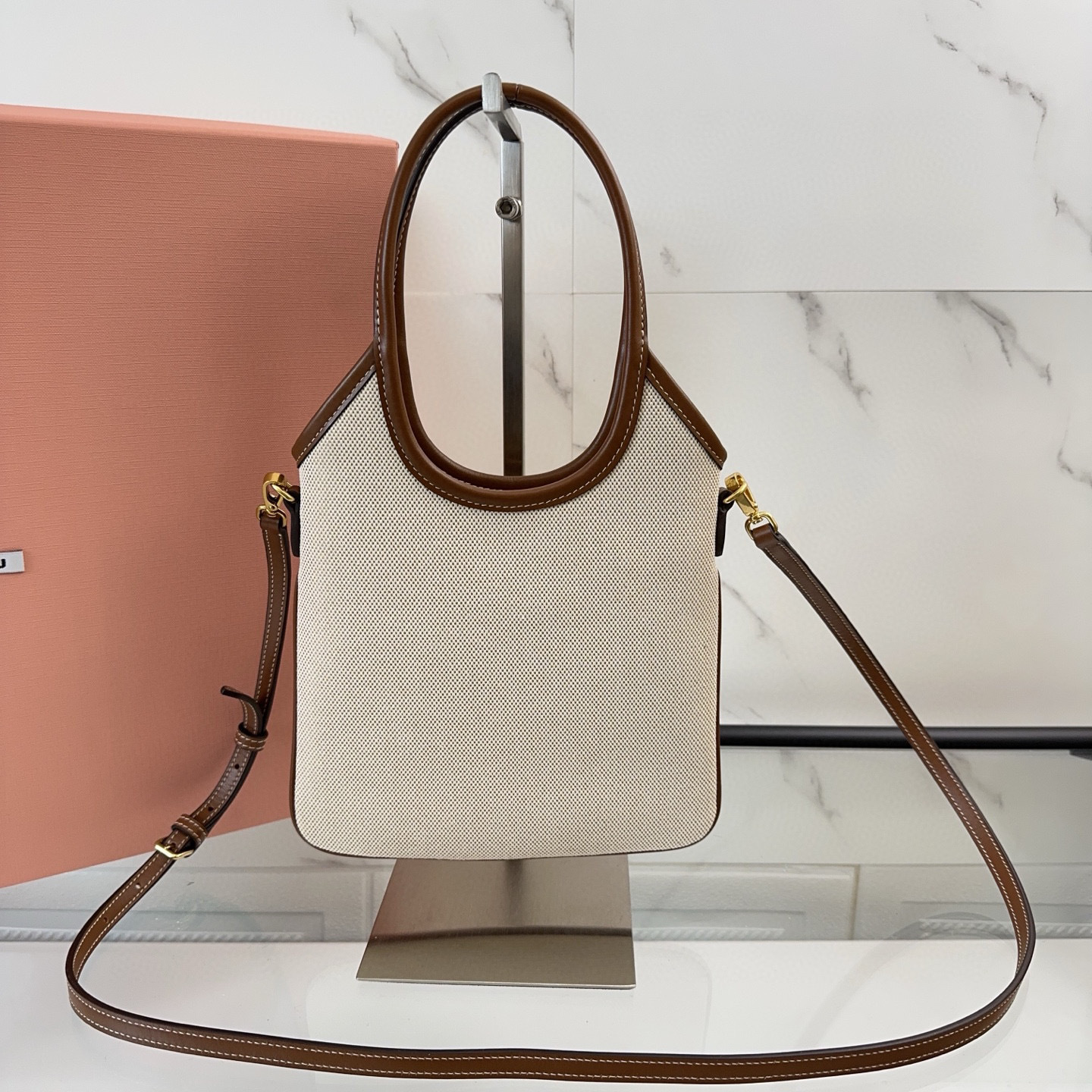 Beg tangan Miumiu Saiz：20*24*3cm