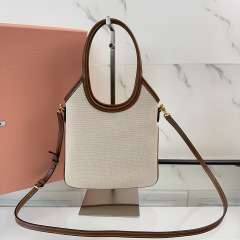 Beg tangan Miumiu Saiz：20*24*3cm