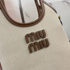Beg tangan Miumiu Saiz：20*24*3cm
