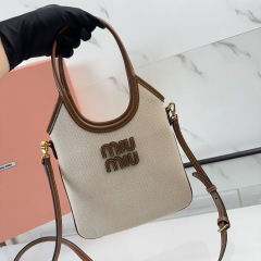 Beg tangan Miumiu Saiz：20*24*3cm
