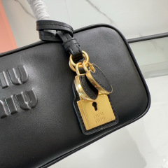 Borsa a mano Miumiu Dimensioni: 28*12*8cm