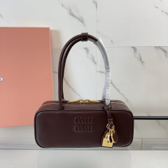 Borsa a mano Miumiu Dimensioni: 28*12*8cm