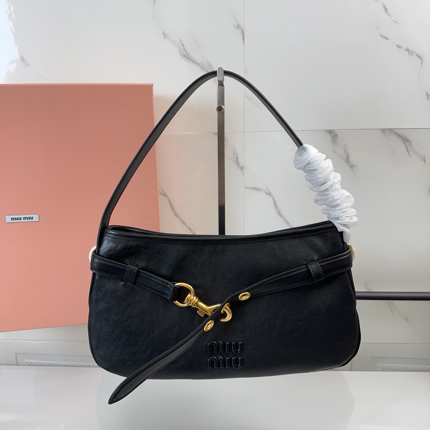 Borsa sottobraccio Miumiu Dimensioni: 33*19*5cm