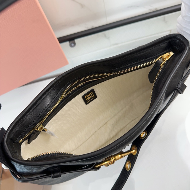 Borsa sottobraccio Miumiu Dimensioni: 33*19*5cm