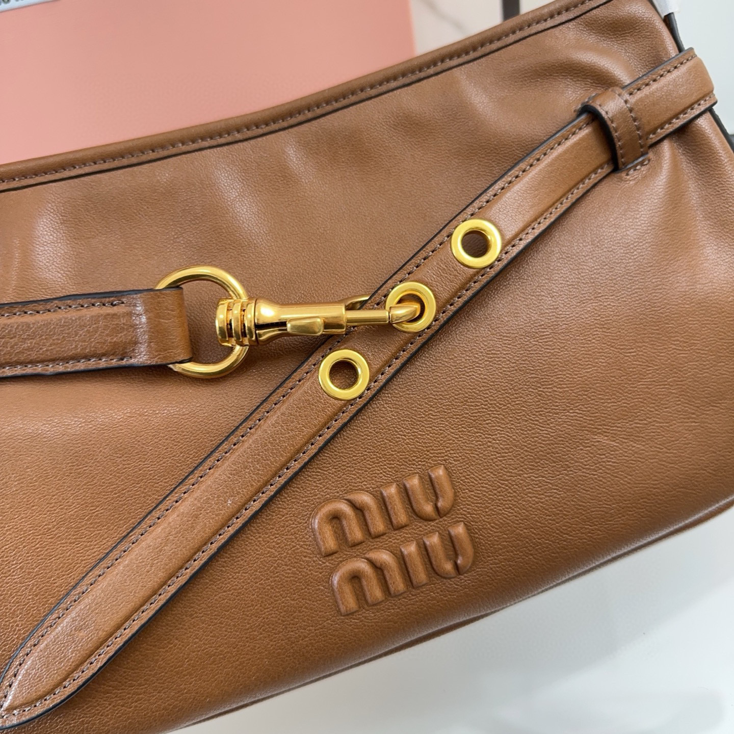 Miumiu Underarm bag  Size：33*19*5cm