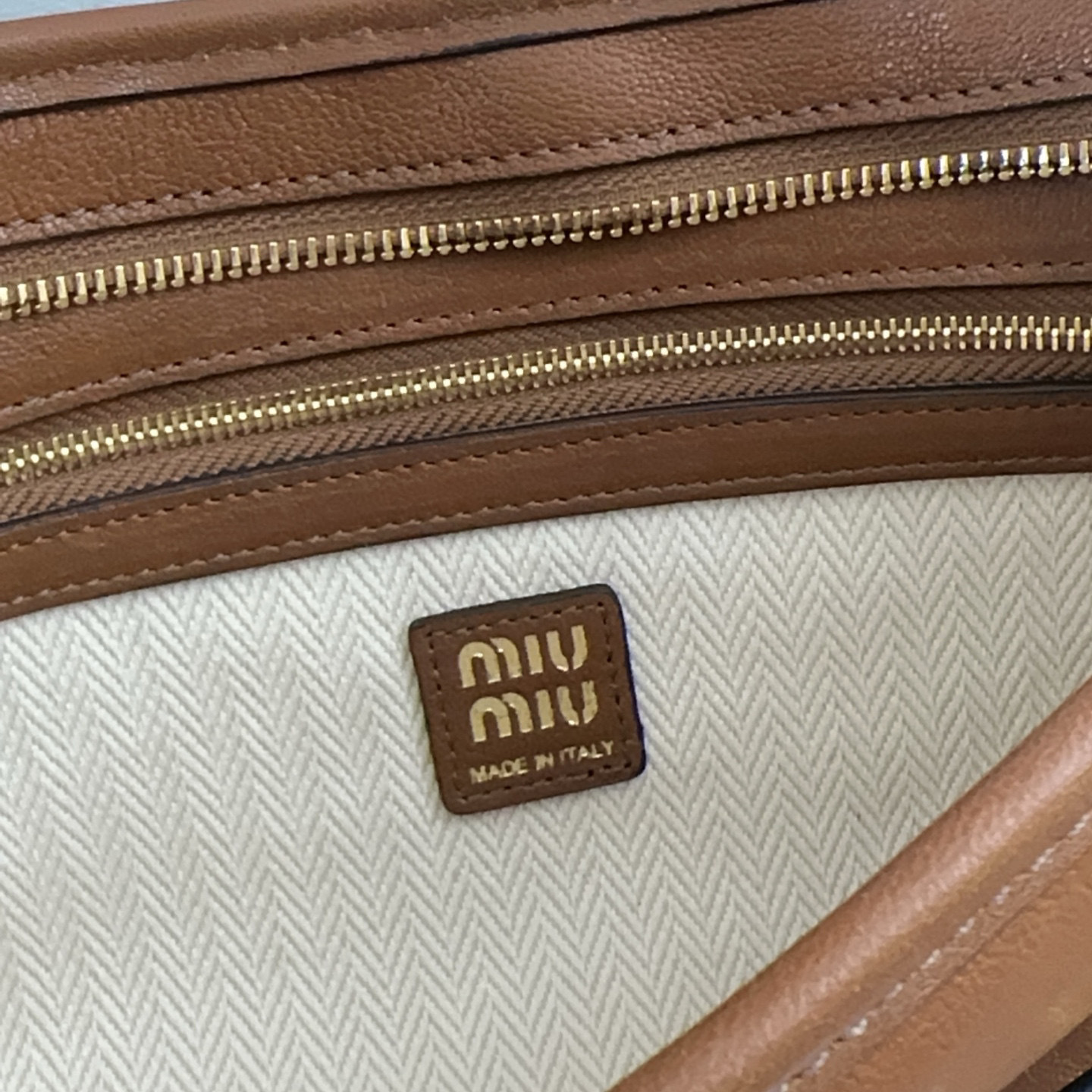 Miumiu Underarm bag  Size：33*19*5cm