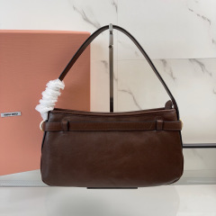 Borsa sottobraccio Miumiu Dimensioni: 33*19*5cm