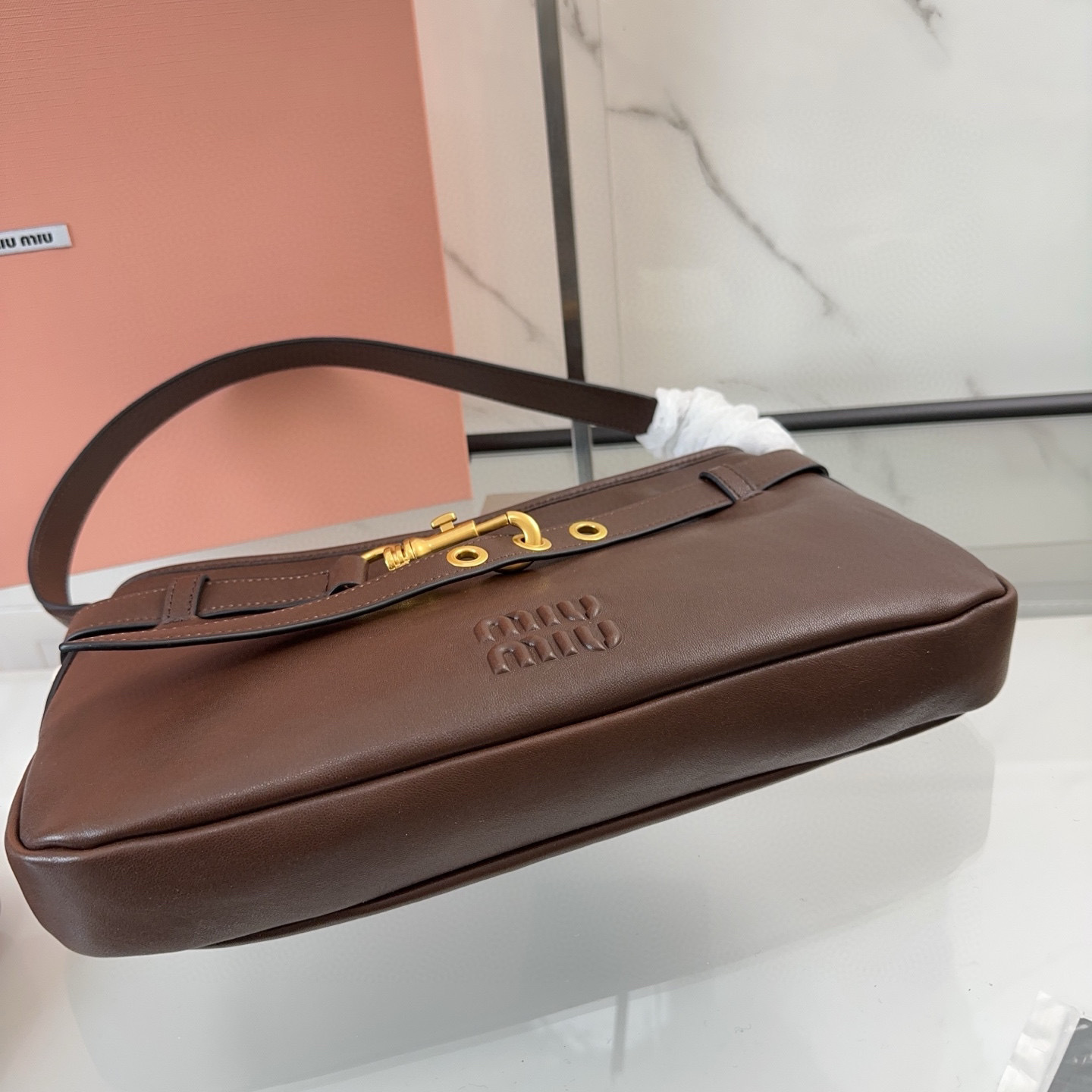 Borsa sottobraccio Miumiu Dimensioni: 33*19*5cm