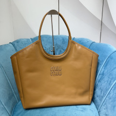 Miumiu shopping bag Size：38*17*30cm