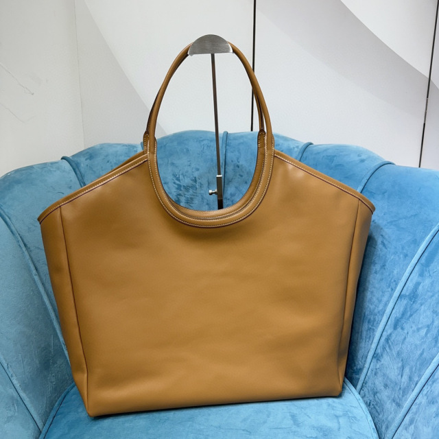 Miumiu shopping bag Size：38*17*30cm